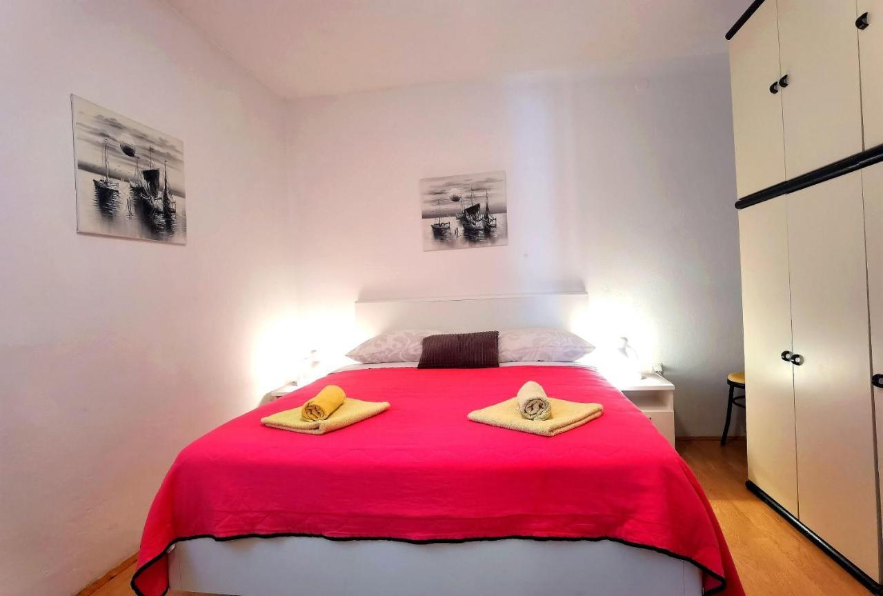 Apartments & Rooms Milena Vodice Bagian luar foto