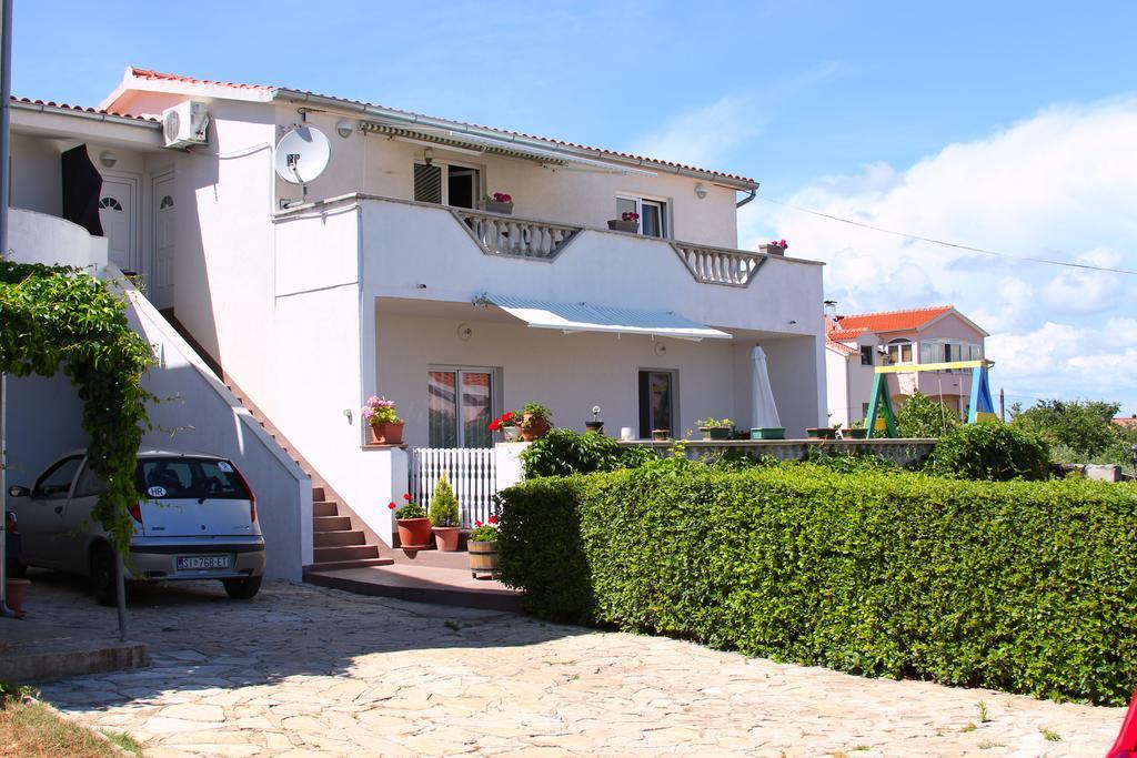 Apartments & Rooms Milena Vodice Bagian luar foto