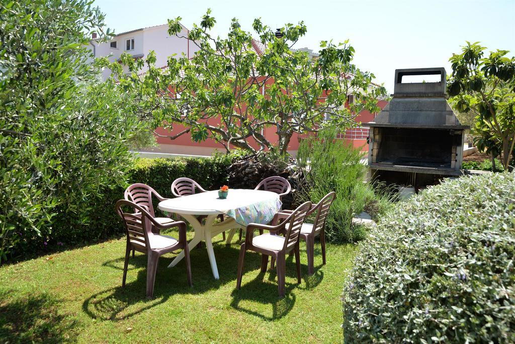 Apartments & Rooms Milena Vodice Bagian luar foto