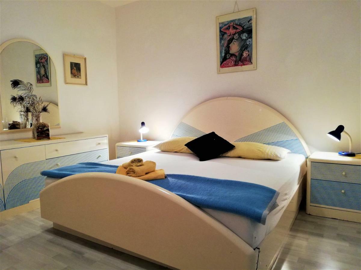Apartments & Rooms Milena Vodice Bagian luar foto