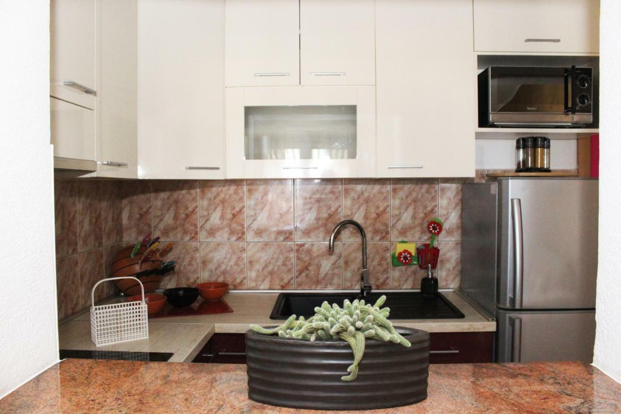 Apartments & Rooms Milena Vodice Bagian luar foto